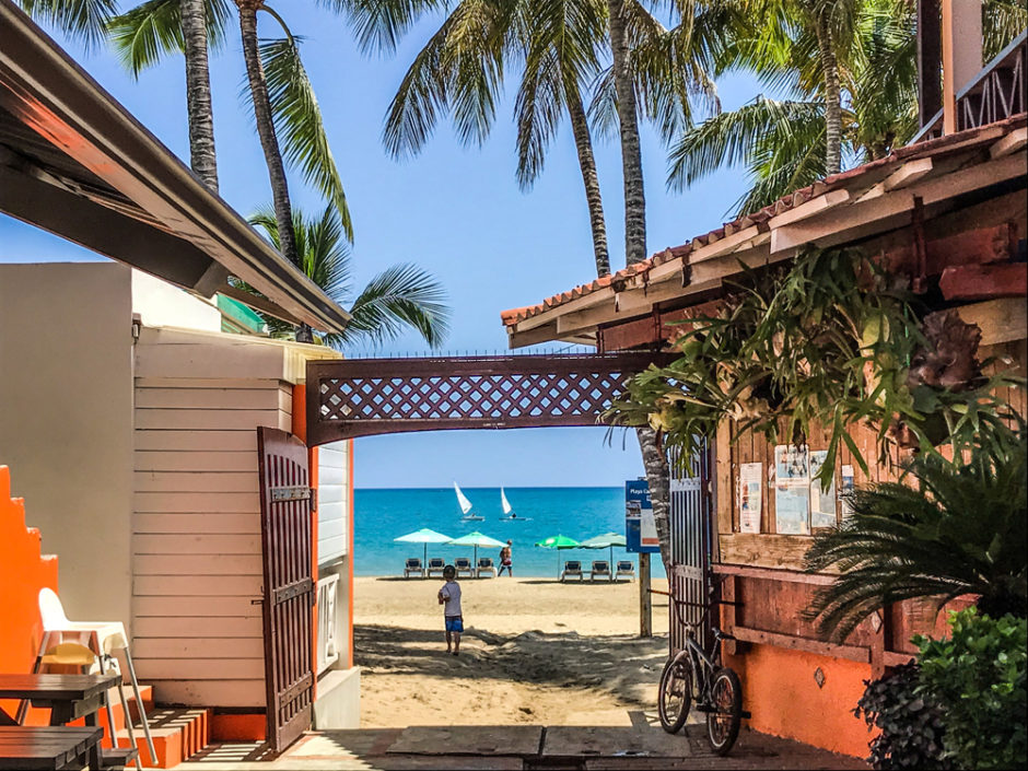 cultural-travel-dominican-republic-with-kids-front-porch