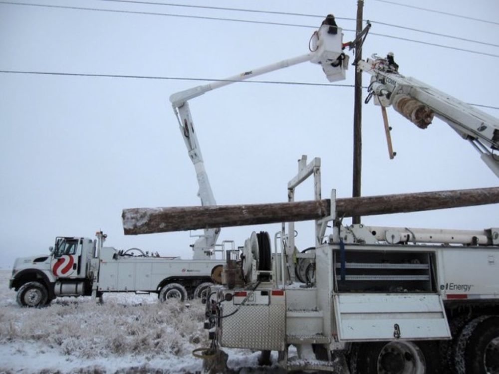 Denver Snowstorm Closes Schools and City Offices, Causes Power Outages