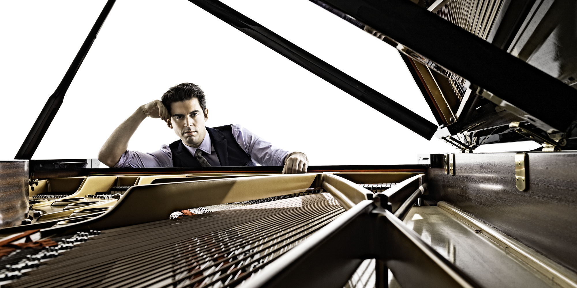 The CJRO presents  Blue Eyes & Beyond with Tony DeSare